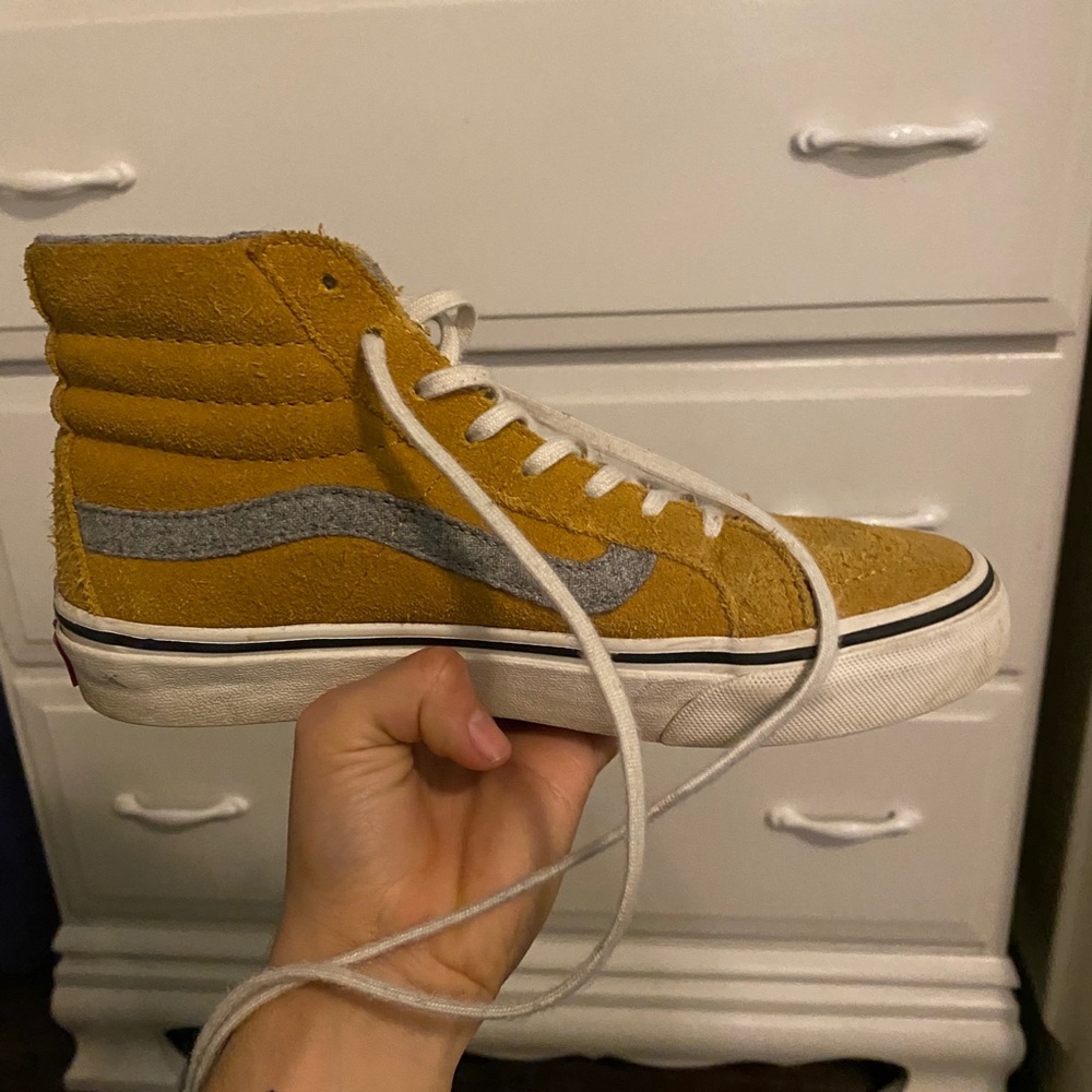Vans - Picture 2 of 5